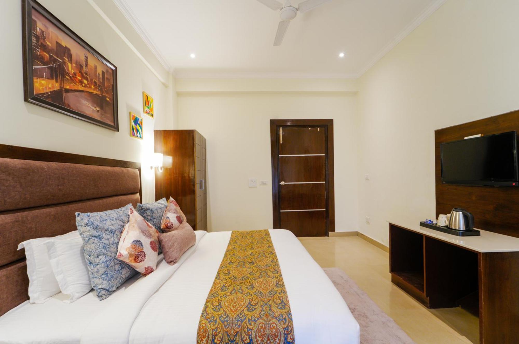 Hotel Kasauli View !! Balcony Rooms ! Terrace ! Restaurant ! Main Highway ! Garden !! Buitenkant foto