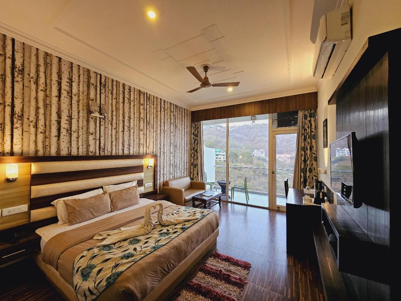 Hotel Kasauli View !! Balcony Rooms ! Terrace ! Restaurant ! Main Highway ! Garden !! Buitenkant foto